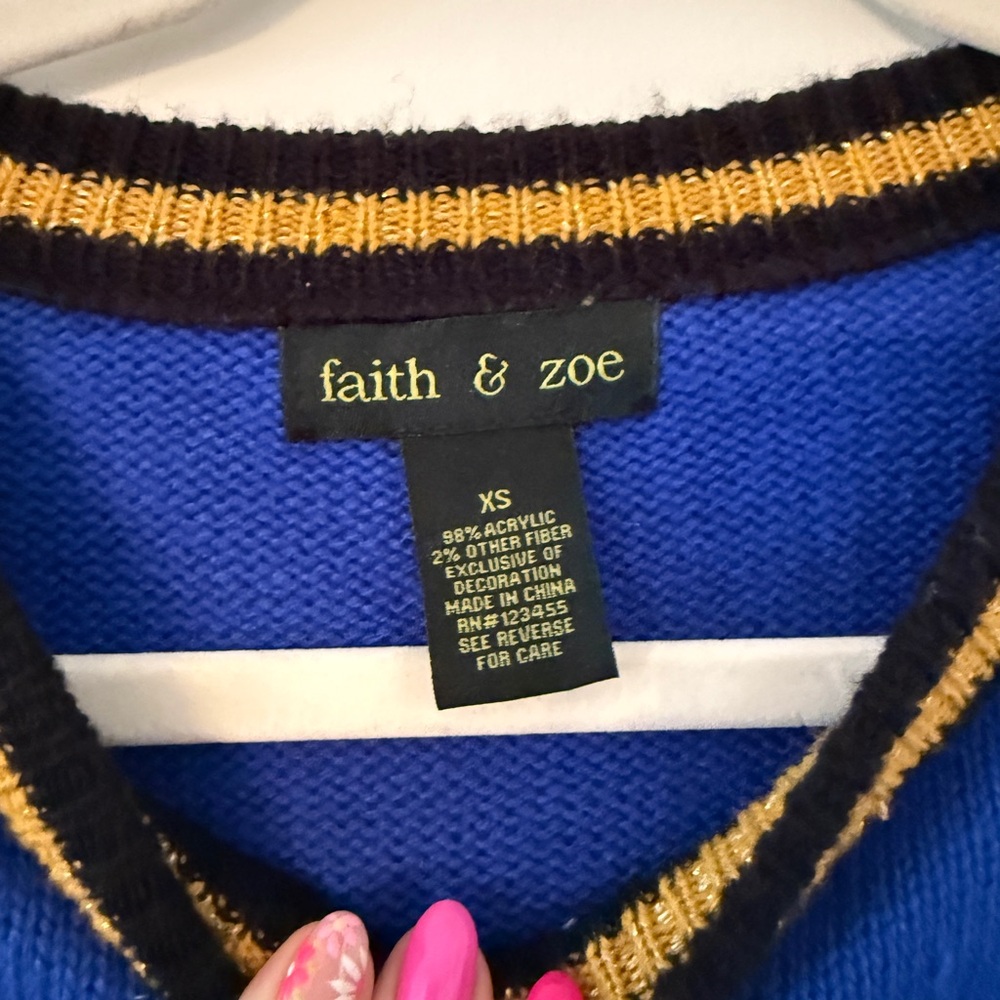 Faith & Zoe Girls Holiday Sweater w Snowglobe decor XS - Picture 2 of 5